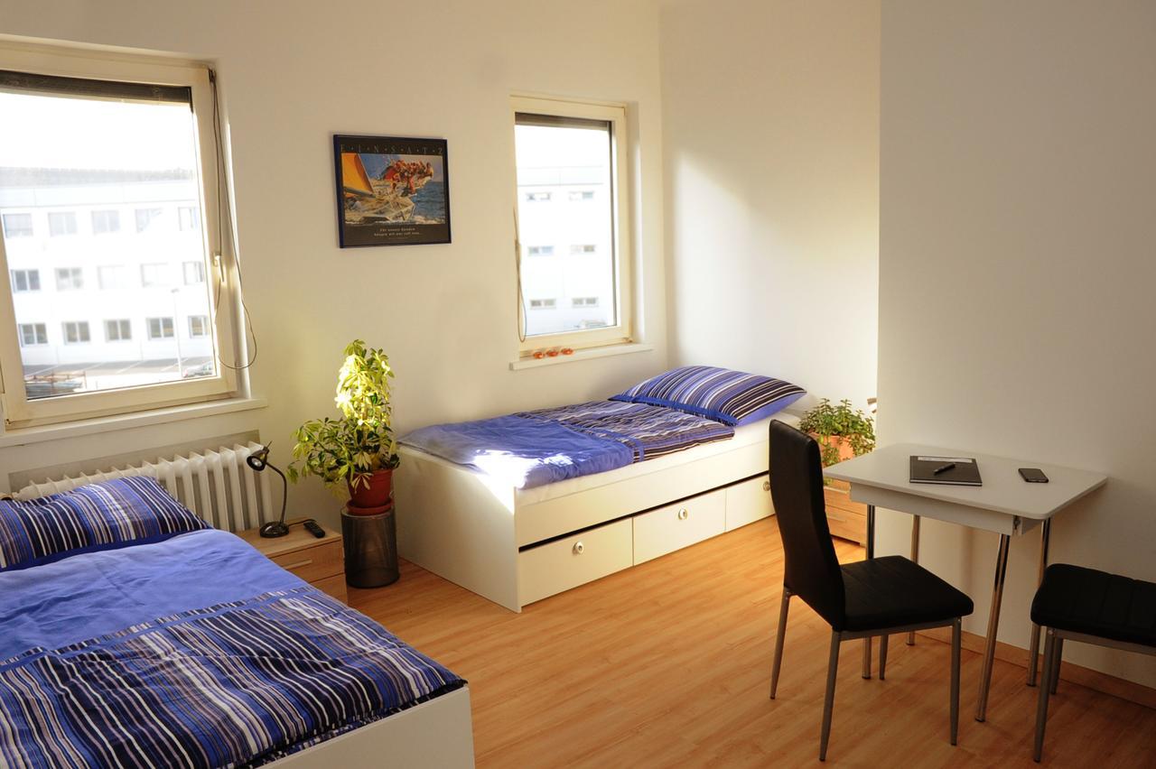 Montagehotel Bed & Steel Linz Exterior foto